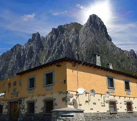 Rural Los Arguellos 2* Lugueros