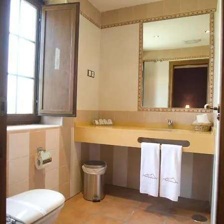 Rural Los Arguellos Lugueros