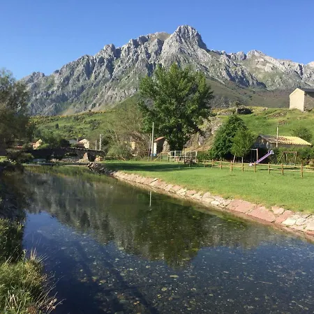 Rural Los Arguellos 2* Lugueros