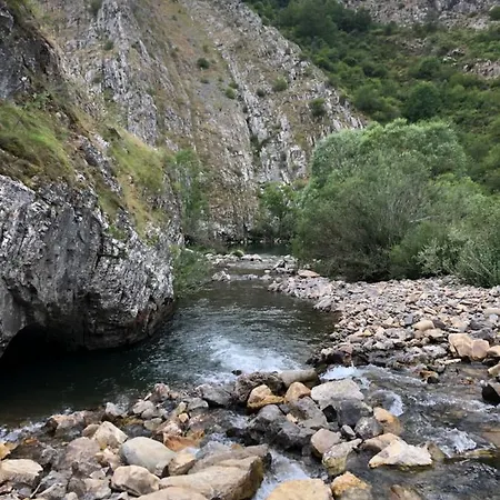 Rural Los Arguellos Hotel Lugueros