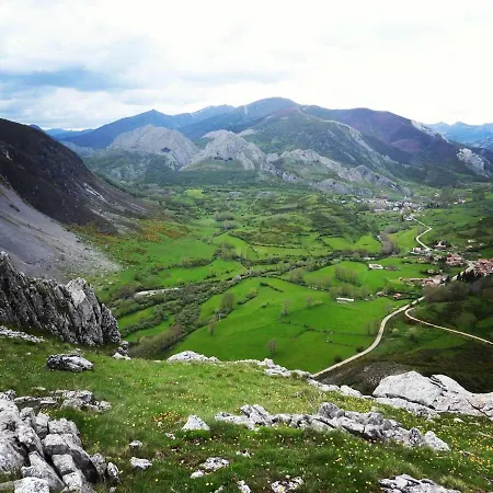 Rural Los Arguellos 2* Lugueros