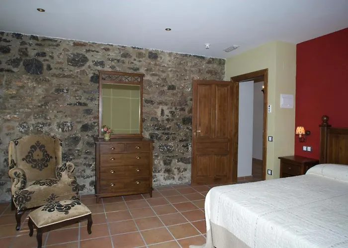 Rural Los Arguellos 2* Lugueros